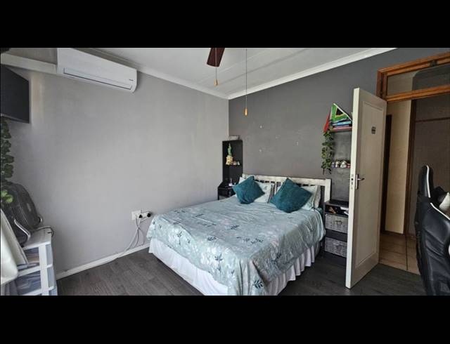 4 BEDROOM FREESTANDING FOR SALE IN SCOTTBURGH SOUTH